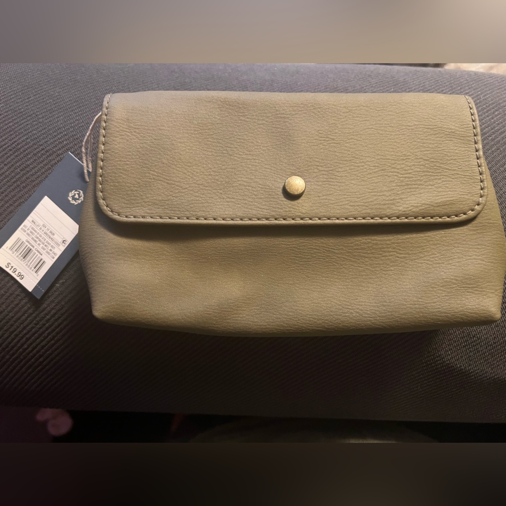 Universal Thread Olive Crossbody Bag
